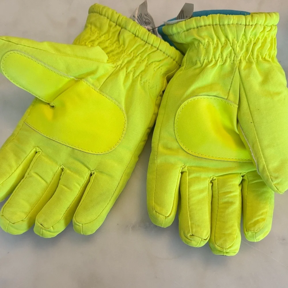 Freaky Freezy‎ vintage Colorful Unicorn Gloves unicorn appears in cold weather
